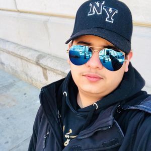 Meet your Posher, Aziz